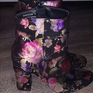Flower Booties